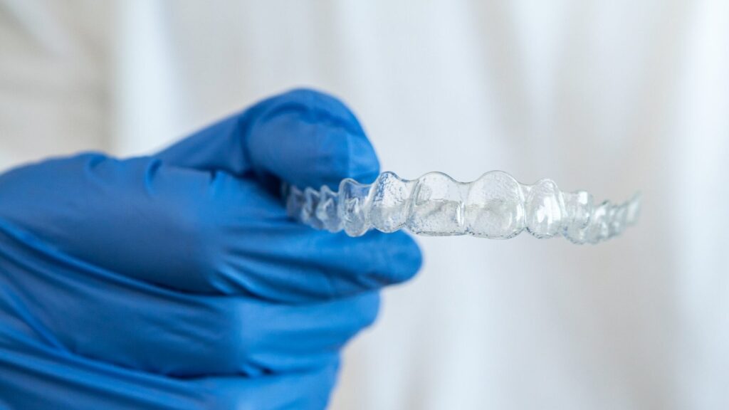 Clear Aligners at Q Smiles dentistry in North Miami Beach