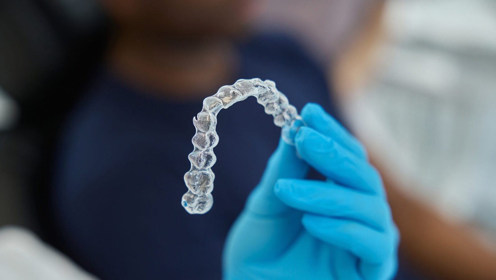 Can Clear Aligners Fix Crowded Teeth, Gaps, and Bite Problems?