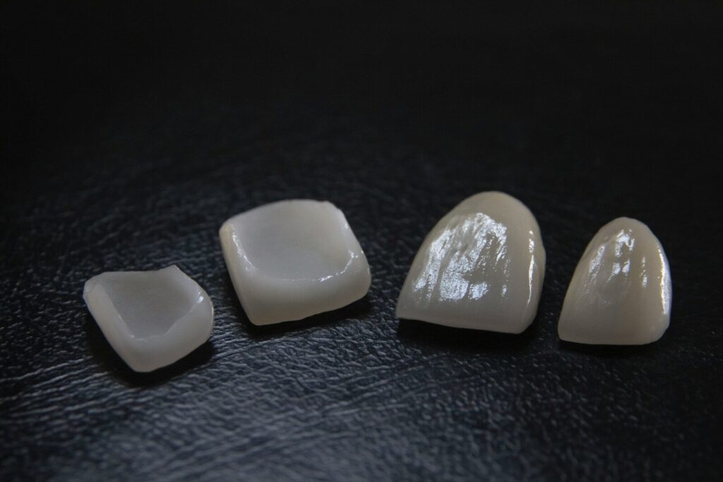 a group of white marbles